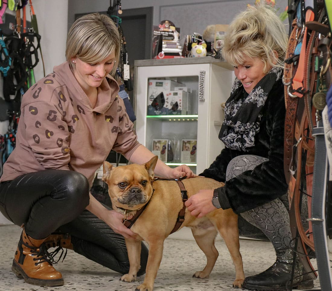 Beratung im Laden Fashionation Lilly